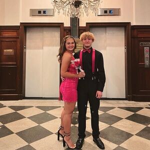 Hot Pink Lindo Noiva Homecoming Dress: Size 4